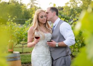 Amber & Justin – A Joyful Vineyard Wedding