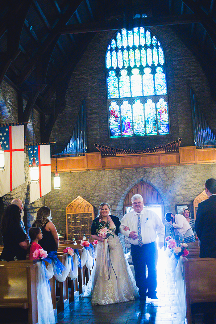 Nicole & Jason - Bright Backyard Wedding | Hai Bales Photography | As seen on Todaysbride.com Real Ohio Weddings | navy and gold wedding, ohio wedding, wedding photography, youngstown wedding, preppy wedding, unique wedding decor, 