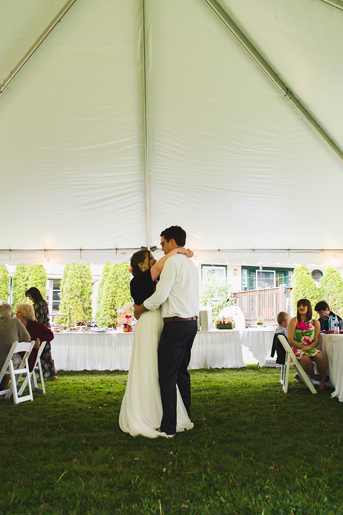 Nicole & Jason - Bright Backyard Wedding | Hai Bales Photography | As seen on Todaysbride.com Real Ohio Weddings | navy and gold wedding, ohio wedding, wedding photography, youngstown wedding, preppy wedding, unique wedding decor, 