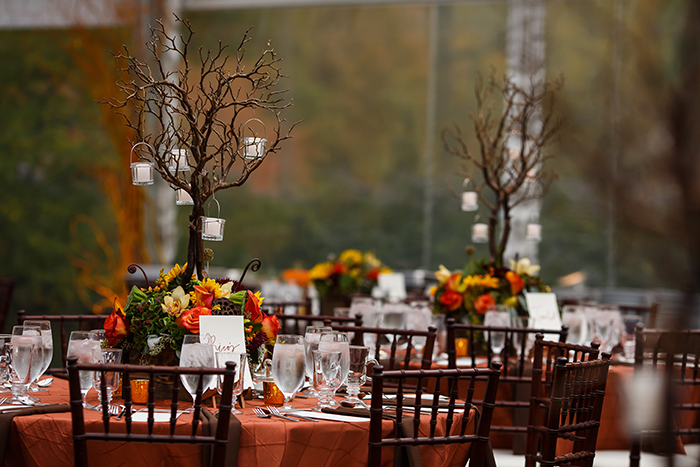 Jennifer & John - A Modern Fall Wedding | Genevieve Nisly Photography | TodaysBride.com Real Ohio Weddings, Fall wedding, fall wedding ideas, fall wedding colors, fall centerpieces, woodland centerpieces