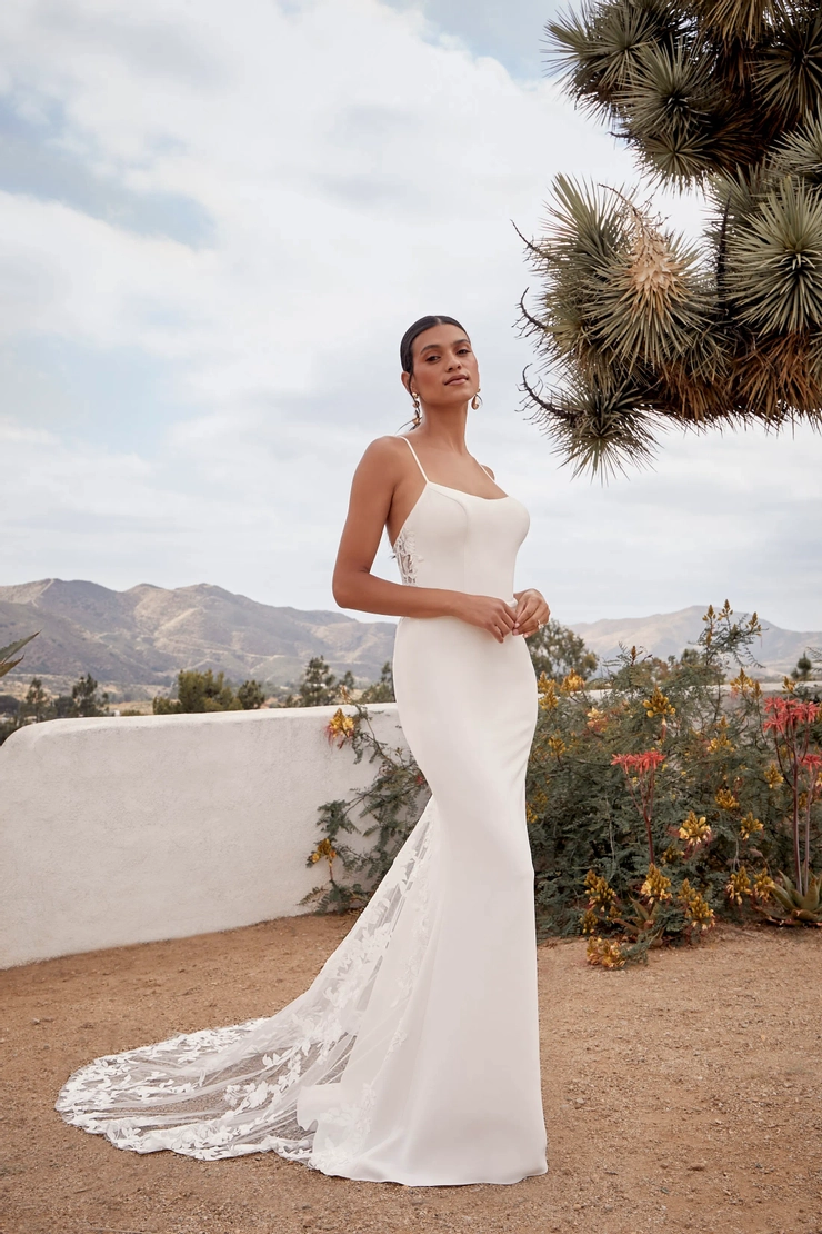 galleria-gowns-a2422efb