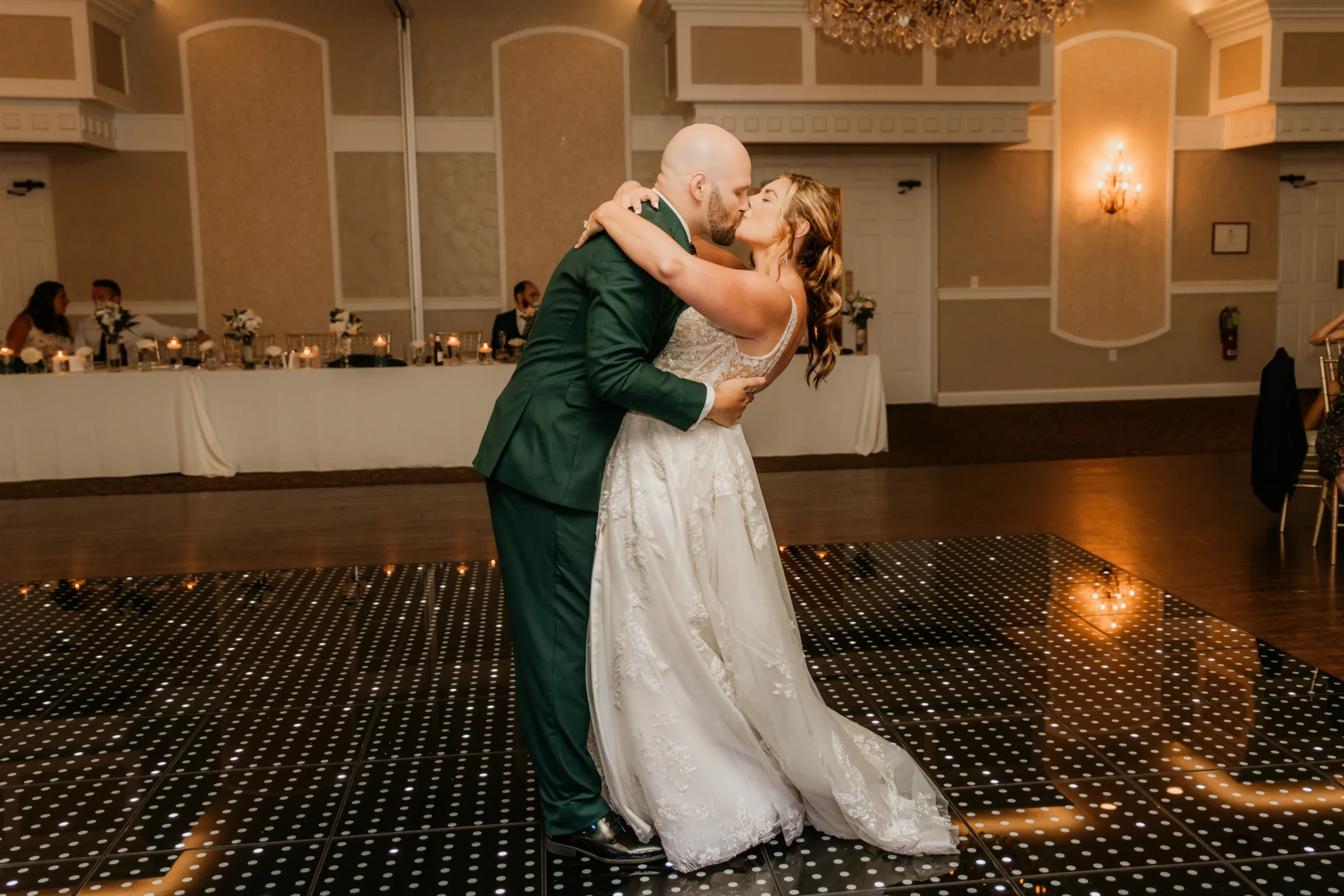 sound-precision-entertainment-5c711ad6