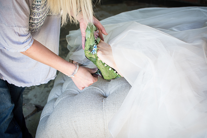 The Happiest Hour - Styled Shoot | ohio wedding styled shoot as seen on TodaysBride.com. earthy wedding, princess wedding, outdoor wedding