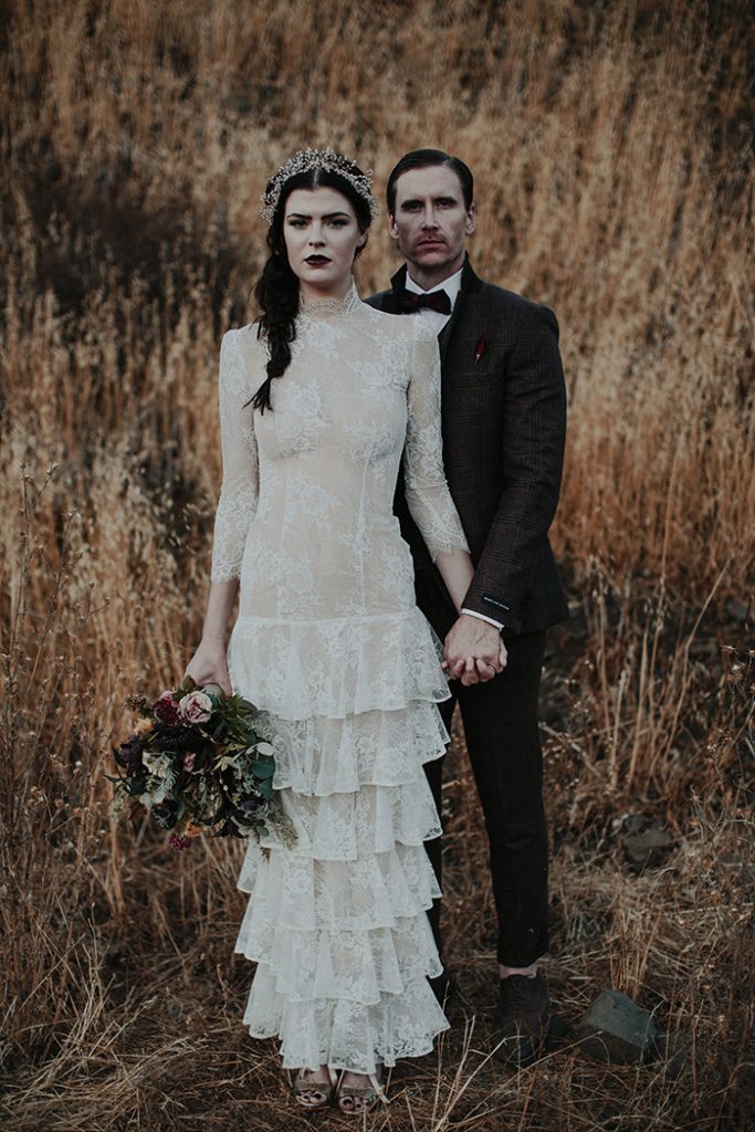 Dark and moody halloween wedding inspiration, halloween wedding, fall wedding, gothic wedding inspiration