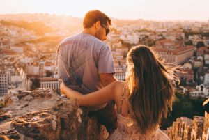 6 Ways to Save Money on Your Honeymoon