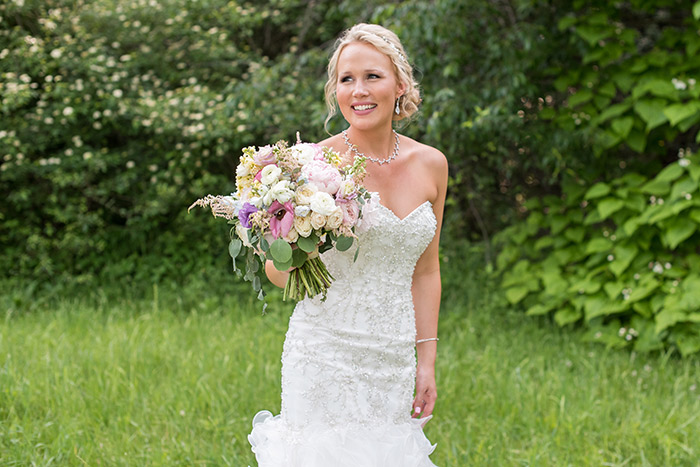 Katie & Josh's Pastel Wedding, Real Ohio wedding photographed by Sabrina Hall Photography. Pastel wedding color inspiration