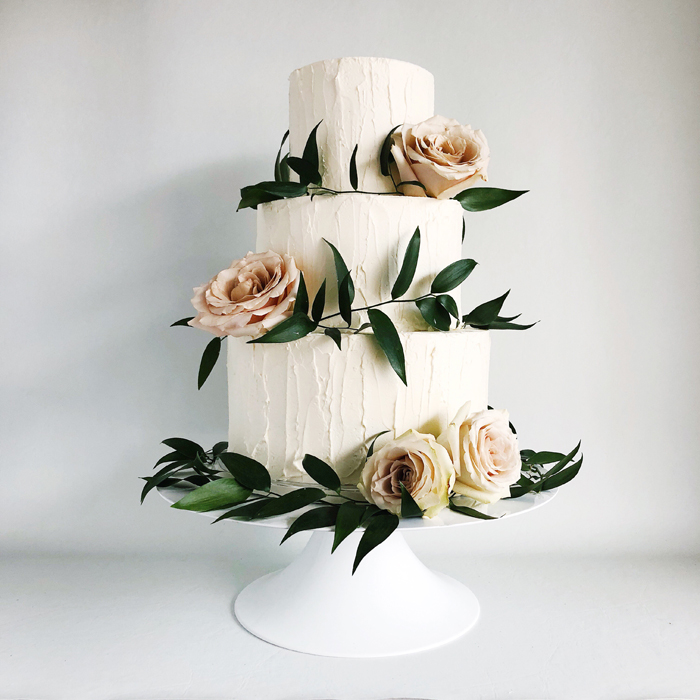 Woodsy Wedding | Kake by Darci | As seen on TodaysBride.com