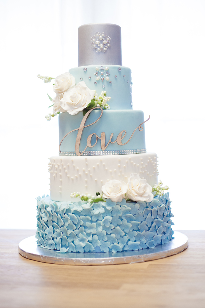 Wedding Cake | Sara Ashley Photography | As seen on TodaysBride.com