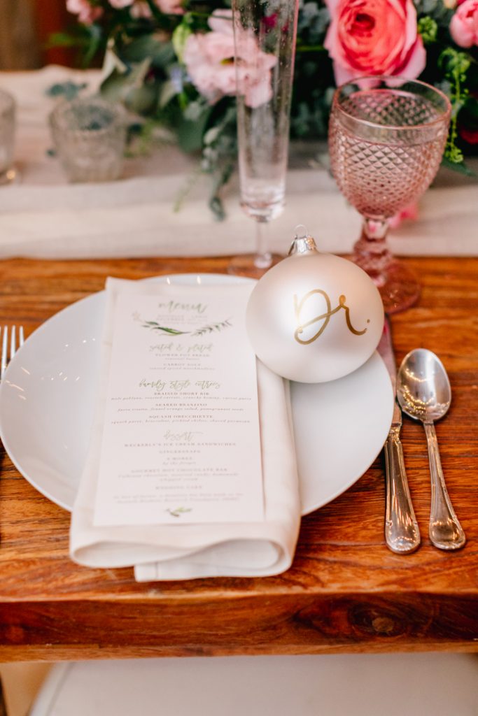 Christmas Wedding | Emily Wren Photography | As seen on TodaysBride.com