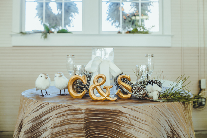 Teale Photography | As seen on TodaysBride.com | Holiday Wedding Décor