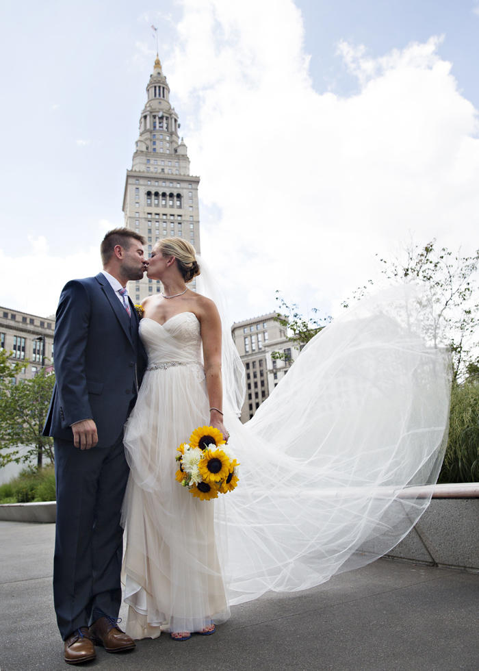 Northeast Ohio Wedding | Karen Menyhart Photography | As seen on TodaysBride.com