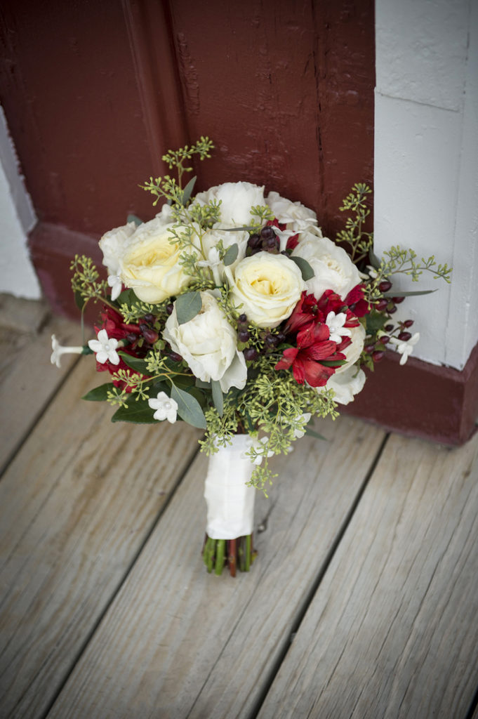 Bouquet Shape | Rising Star Photography | As seen on TodaysBride.com