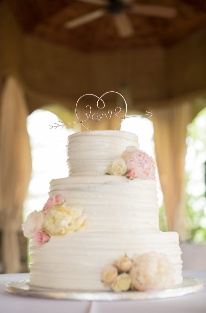 Wedding Cake | Sabrina Hall Photography | As seen on TodaysBride.com