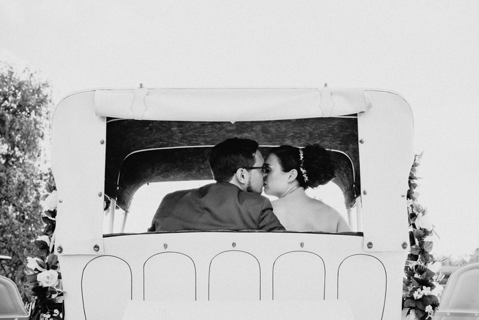 Horse Drawn Carriage | Jadie Foto | As seen on todaysbride.com