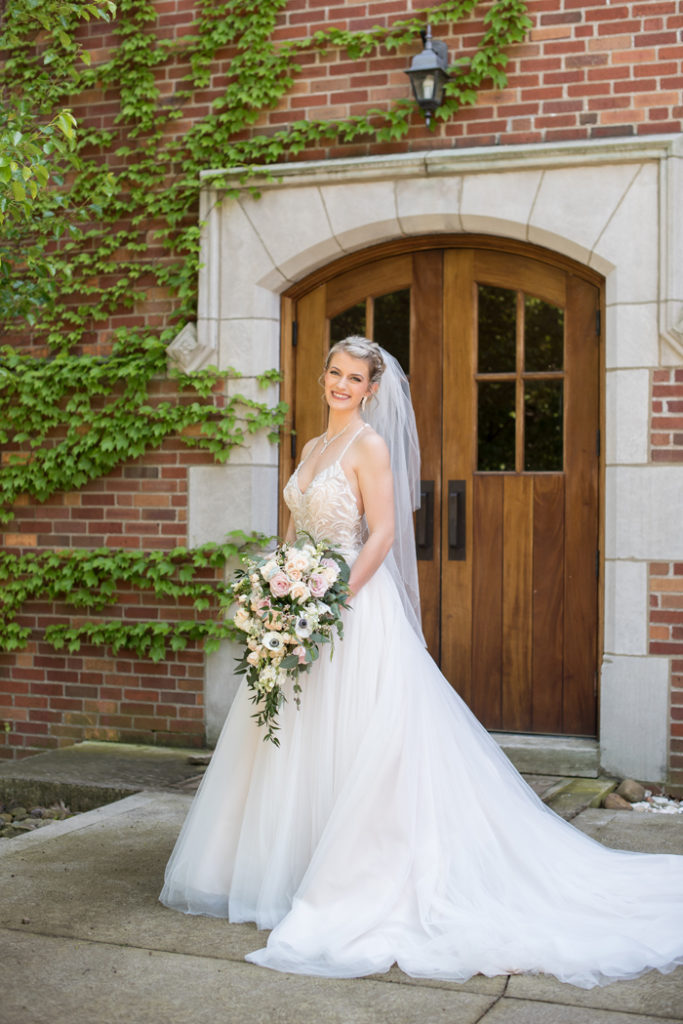 Smiling Bride | Sabrina Hall Photography | as seen on TodaysBride.com