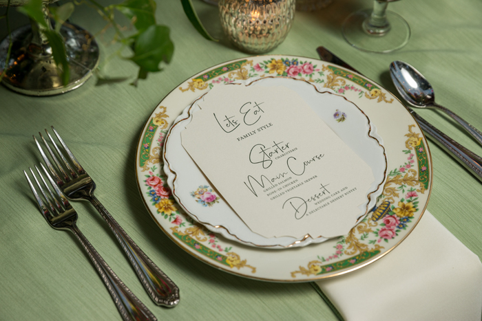 Table Setting | OH Snap! Photography | As seen on TodaysBride.com