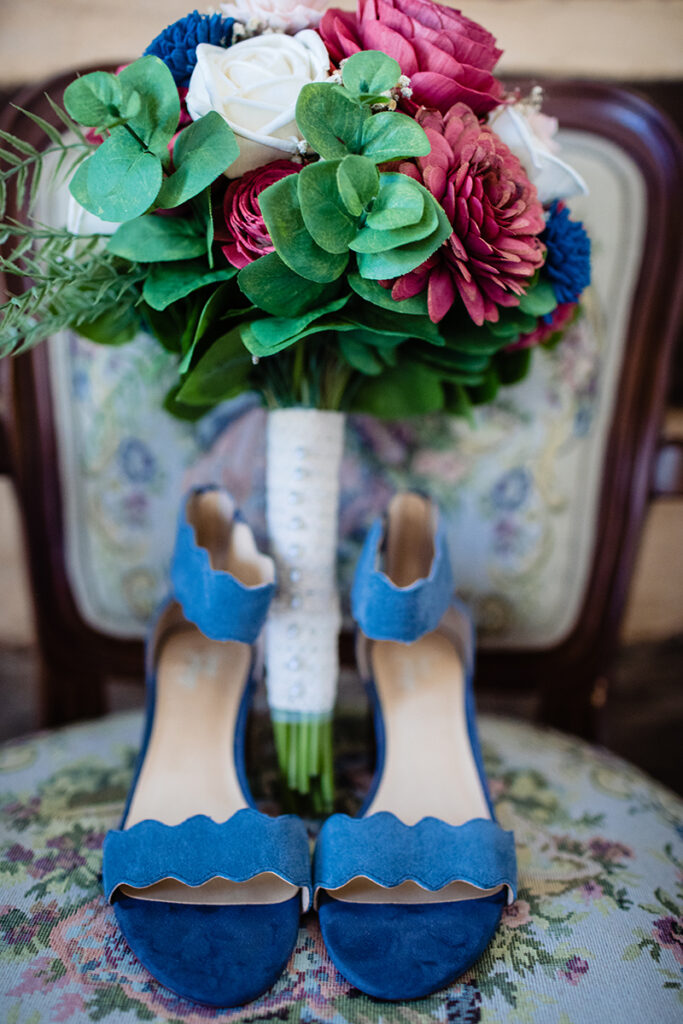 Shoe and Bouquet Detail | MMG Photography | as seen on TodaysBride.com