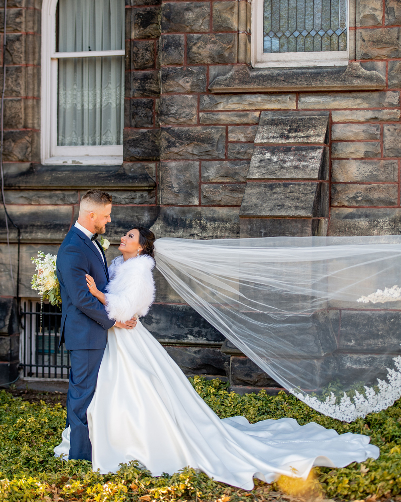 Dramatic Veil Shot | Klodt Photography | as seen on TodaysBride.com