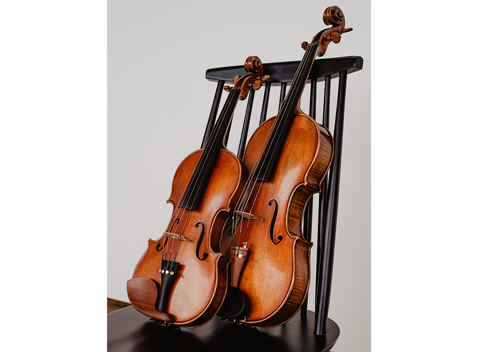 sorellastrings3_950x700