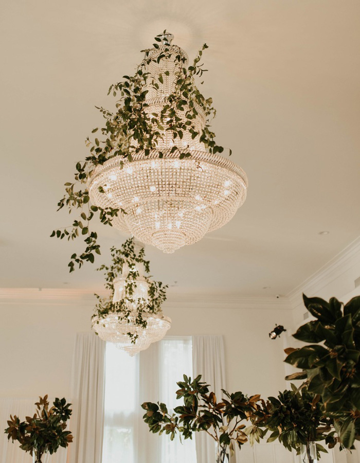 Wedding chandelier with garland