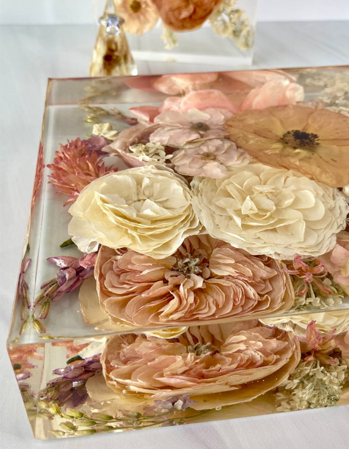 DIY – Preserve Your Bridal Bouquet in Resin!