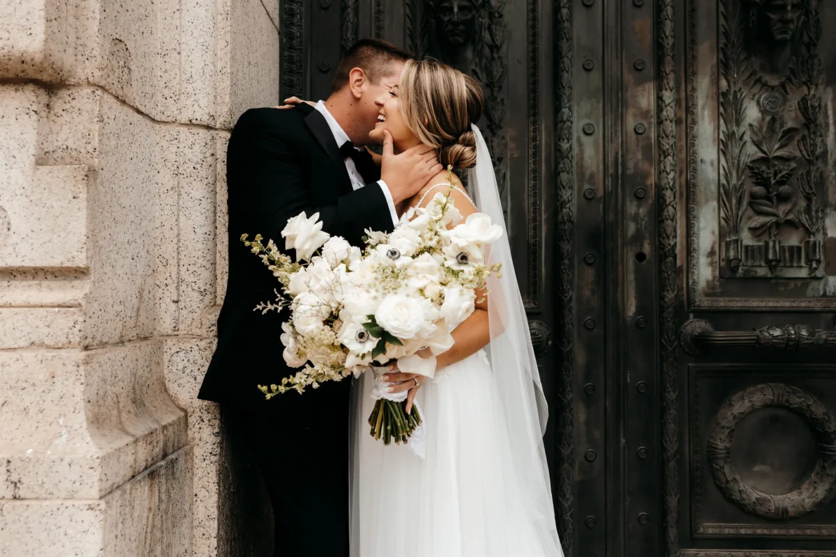Elegant Courthouse Wedding in Downtown Cleveland