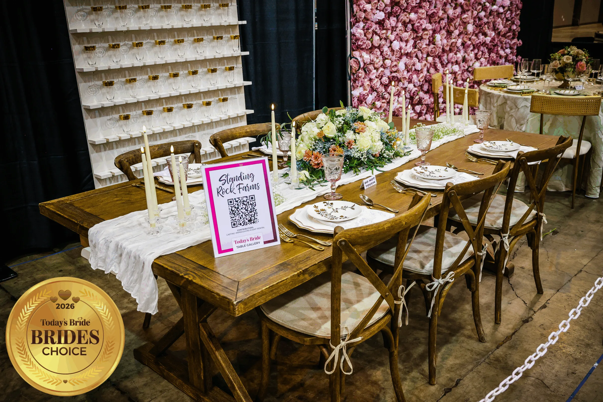 3rd place standing rock - Reception Table Gallery at the Cleveland Wedding Show 3rd place standing rock