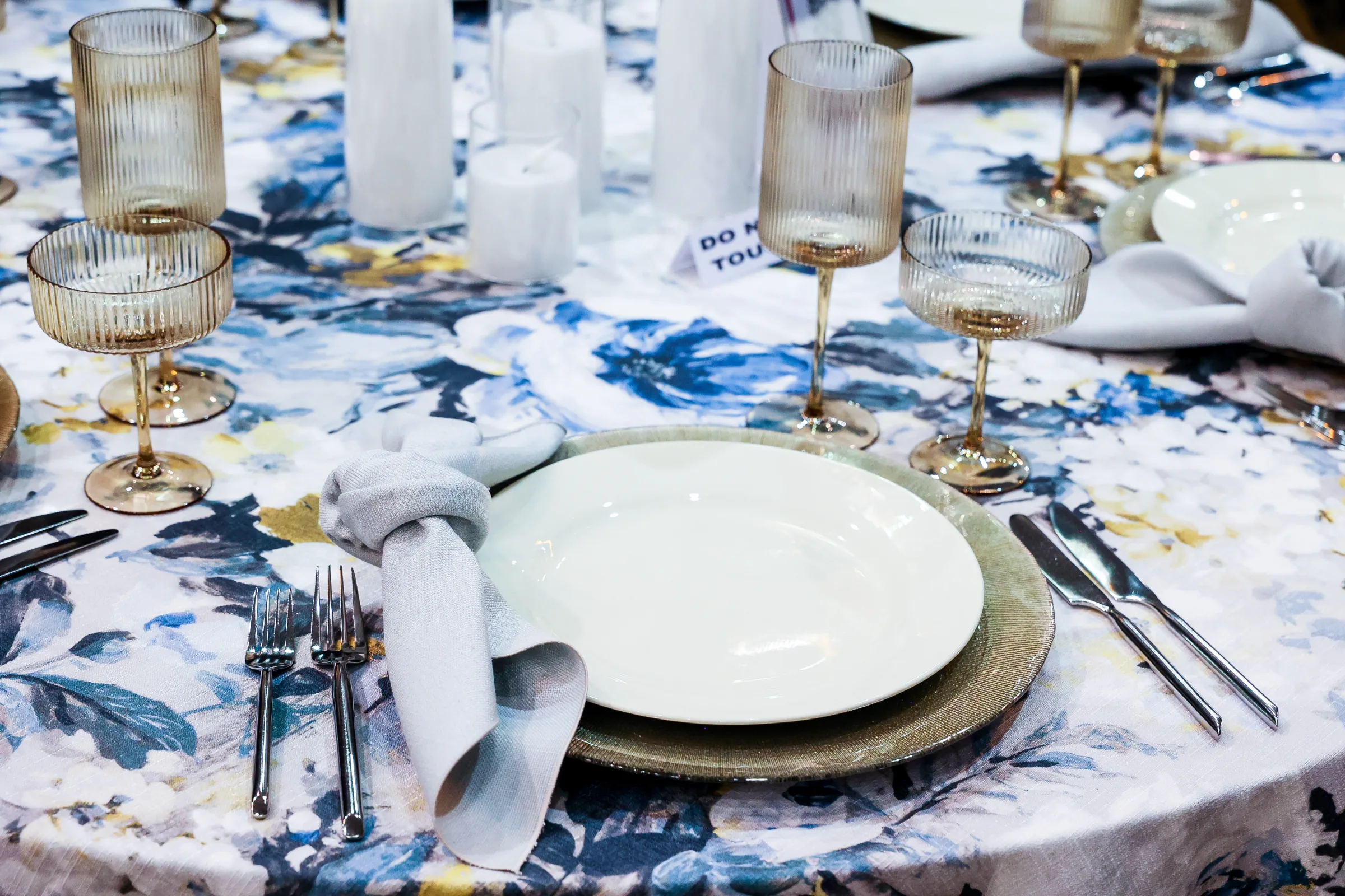 TodaysBrideIX26 1347 - Reception Table Gallery at the Cleveland Wedding Show TodaysBrideIX26 1347