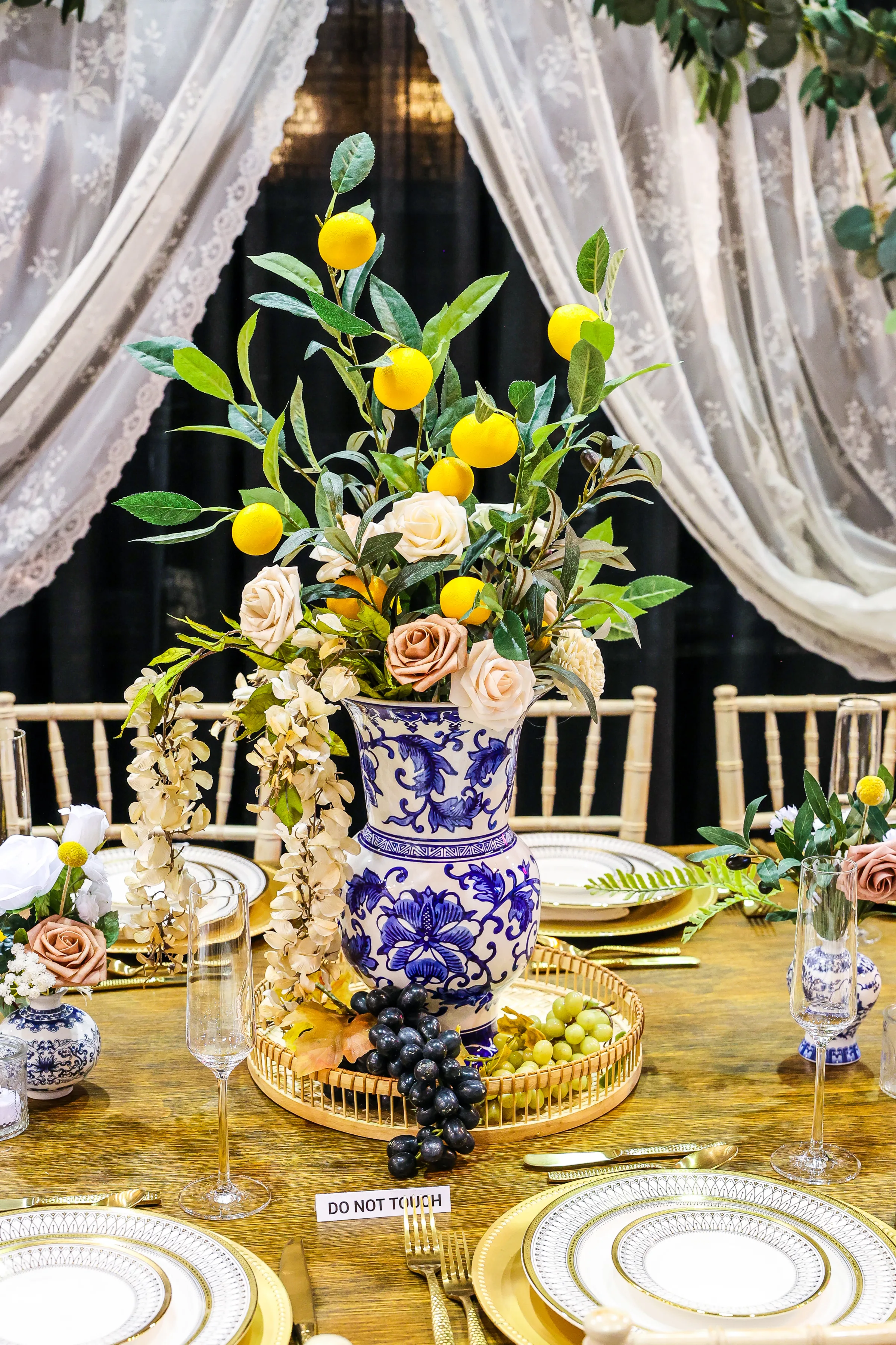 TodaysBrideIX26 1353 1 - Reception Table Gallery at the Cleveland Wedding Show TodaysBrideIX26 1353 1