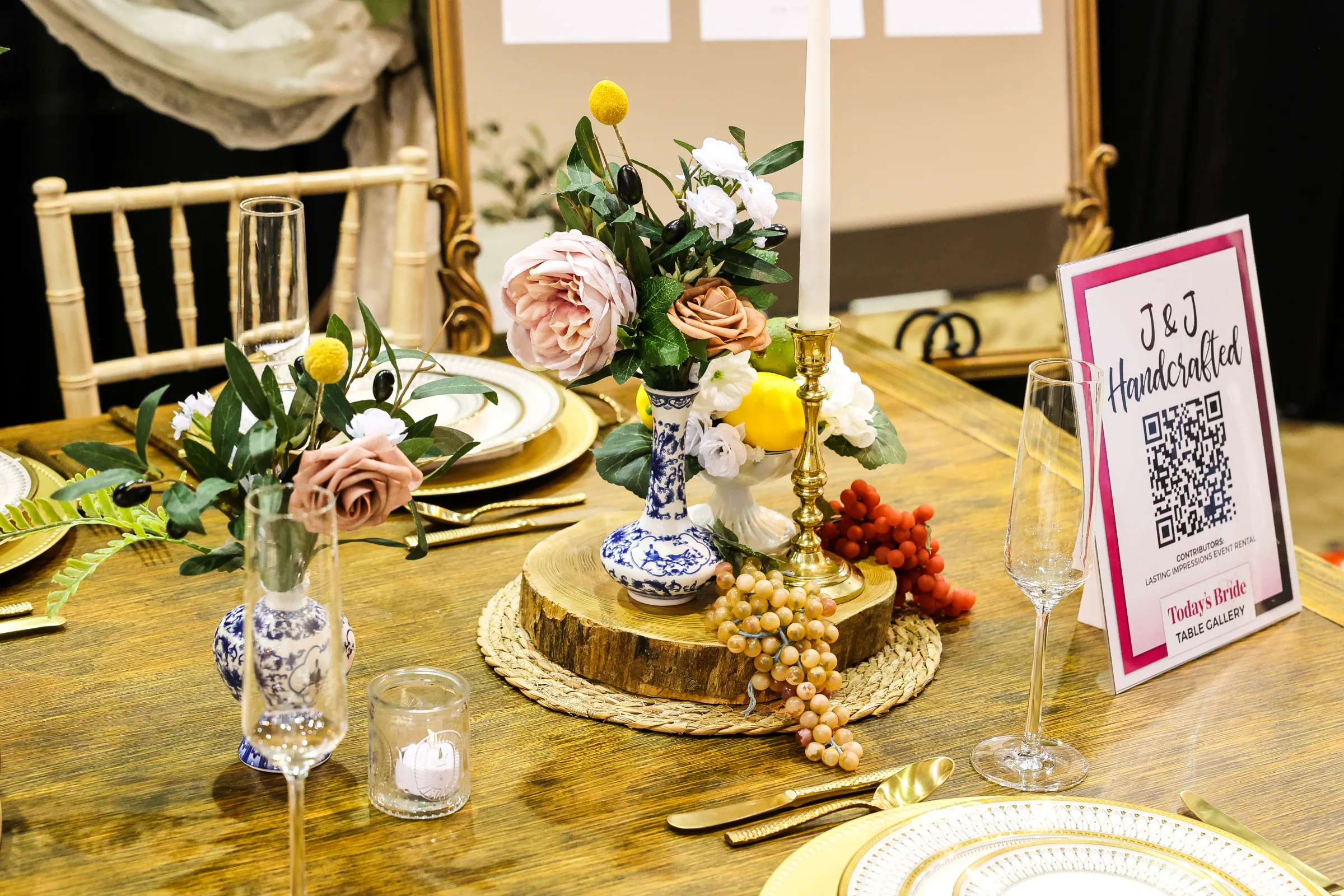 TodaysBrideIX26 1357 - Reception Table Gallery at the Cleveland Wedding Show TodaysBrideIX26 1357