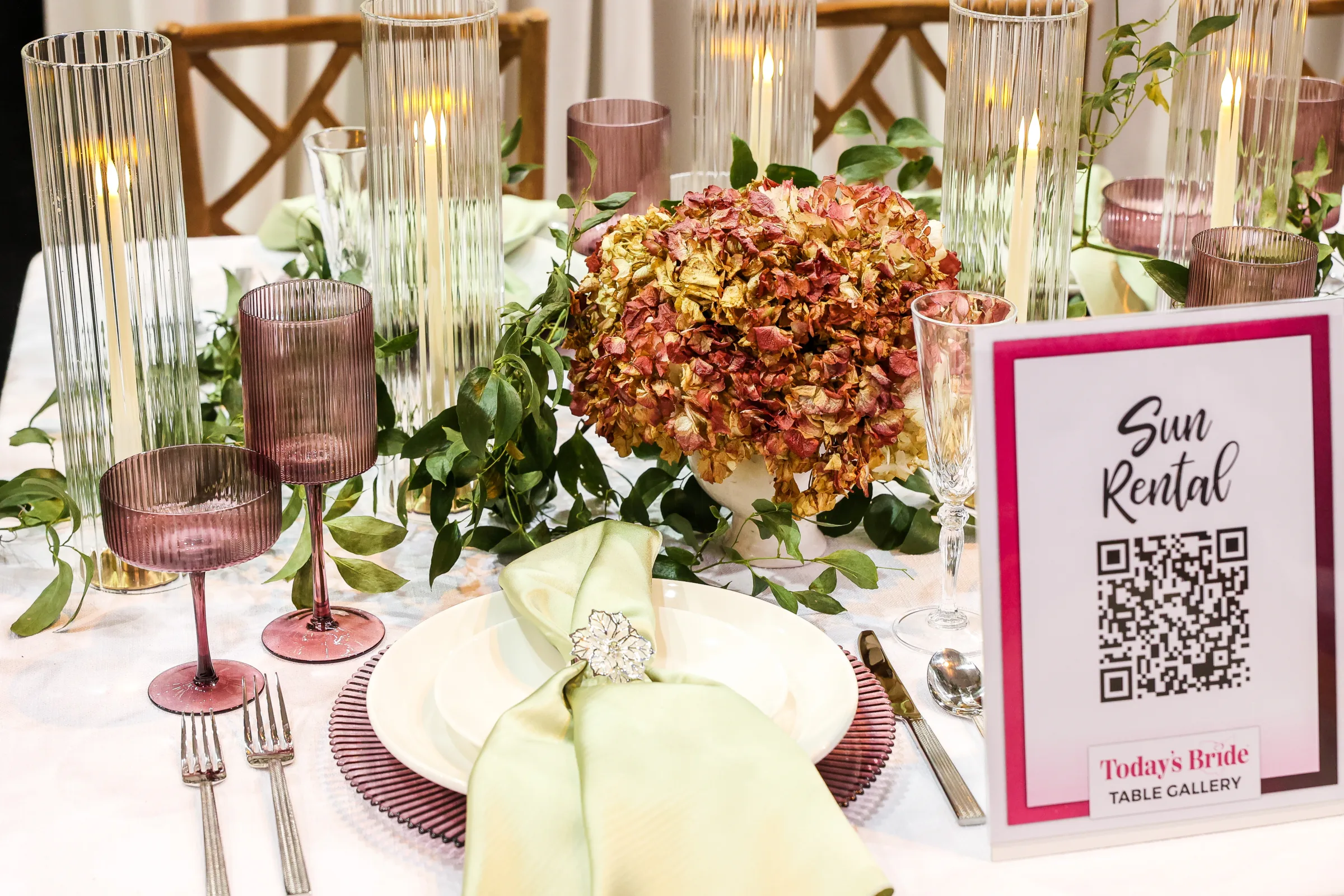 TodaysBrideIX26 1372 - Reception Table Gallery at the Cleveland Wedding Show TodaysBrideIX26 1372