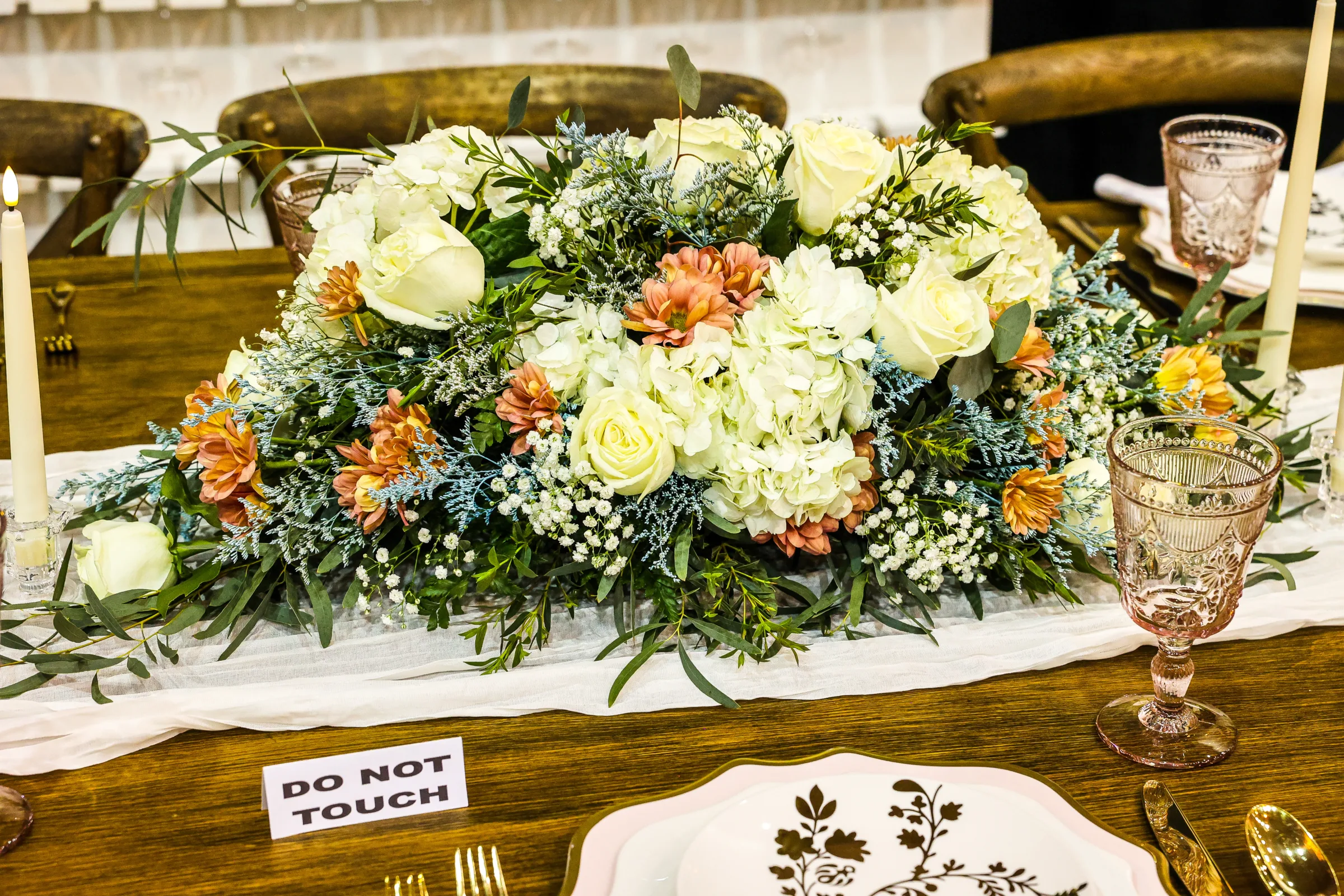 TodaysBrideIX26 1414 - Reception Table Gallery at the Cleveland Wedding Show TodaysBrideIX26 1414