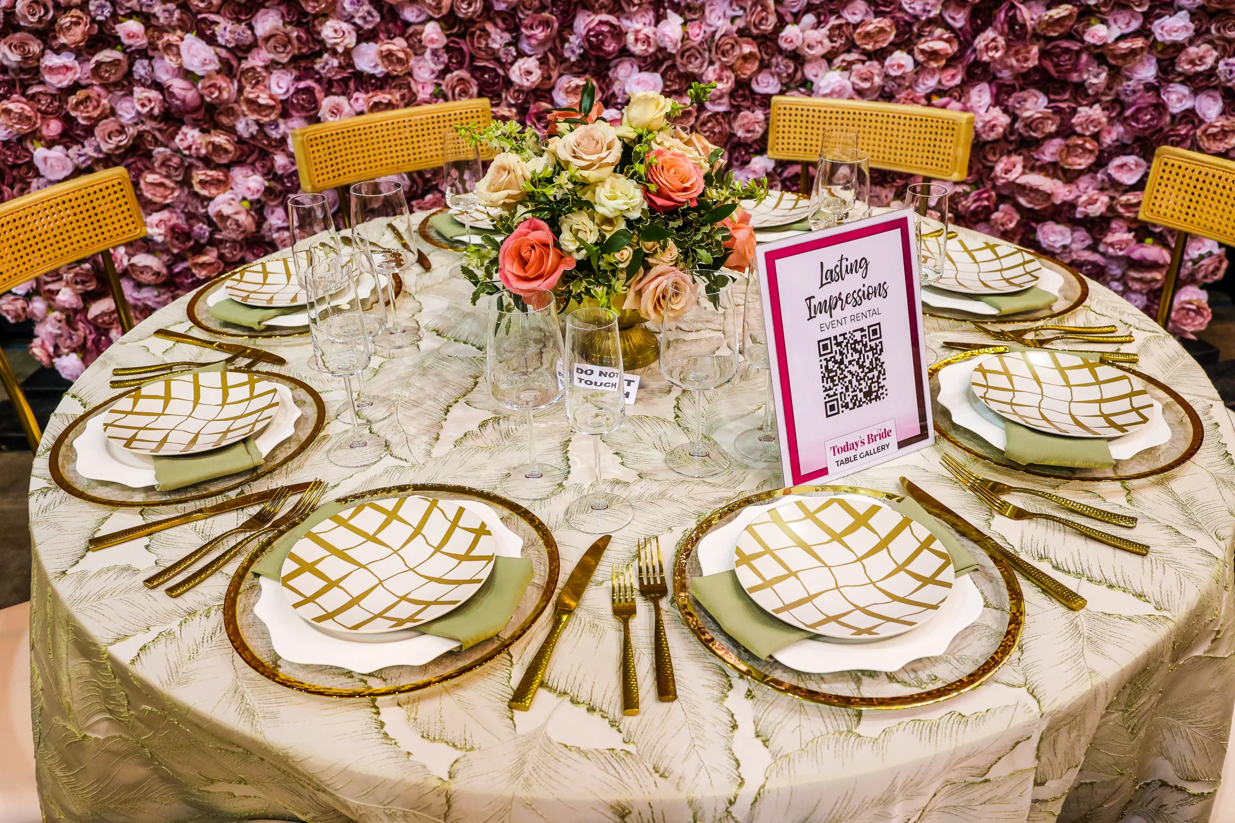 TodaysBrideIX26 1423 - Reception Table Gallery at the Cleveland Wedding Show TodaysBrideIX26 1423