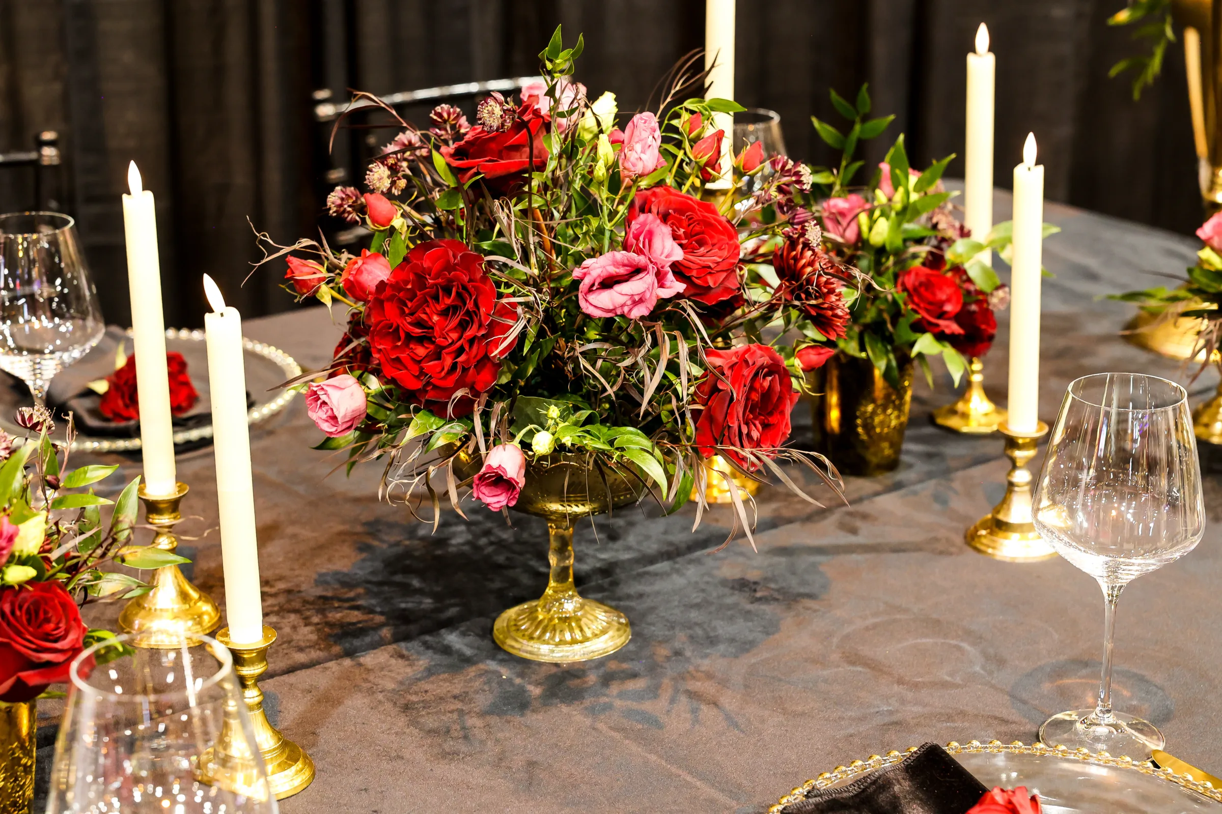 bouquets by becky 3 1 - Reception Table Gallery at the Cleveland Wedding Show bouquets by becky 3 1
