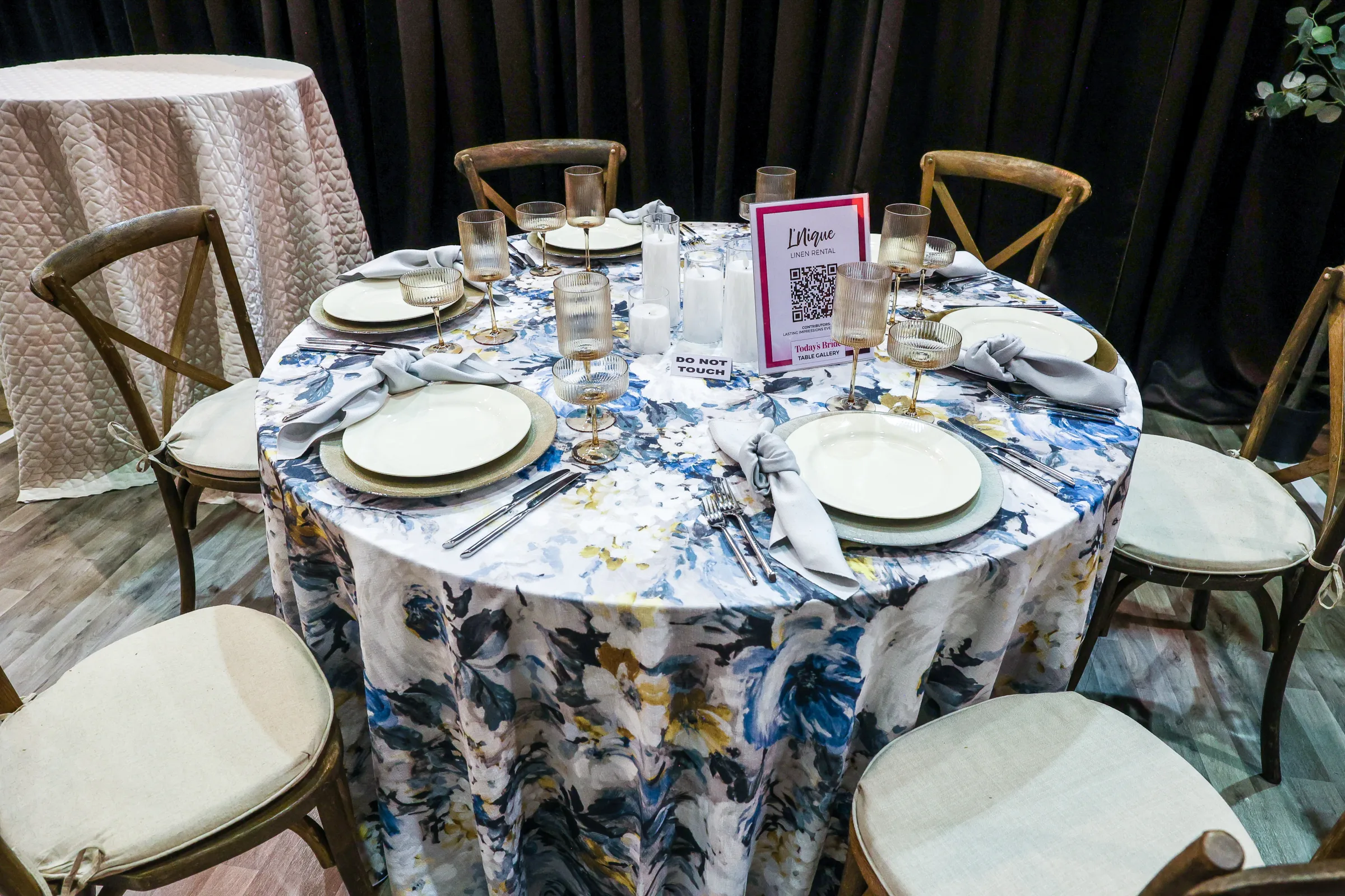 lnique tbl - Reception Table Gallery at the Cleveland Wedding Show lnique tbl