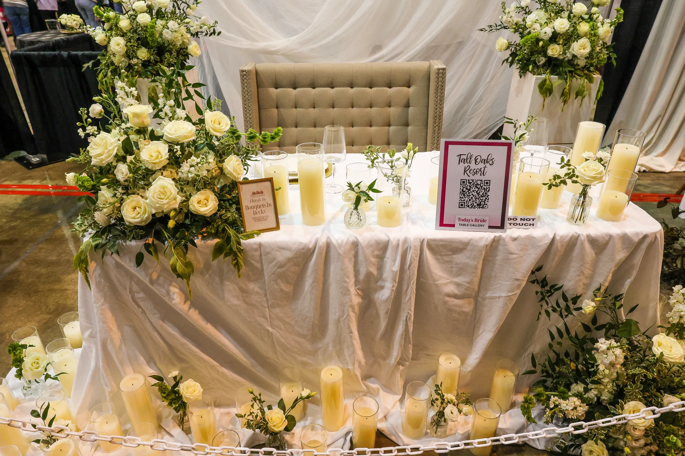 tall oaks tbl - Reception Table Gallery at the Cleveland Wedding Show tall oaks tbl