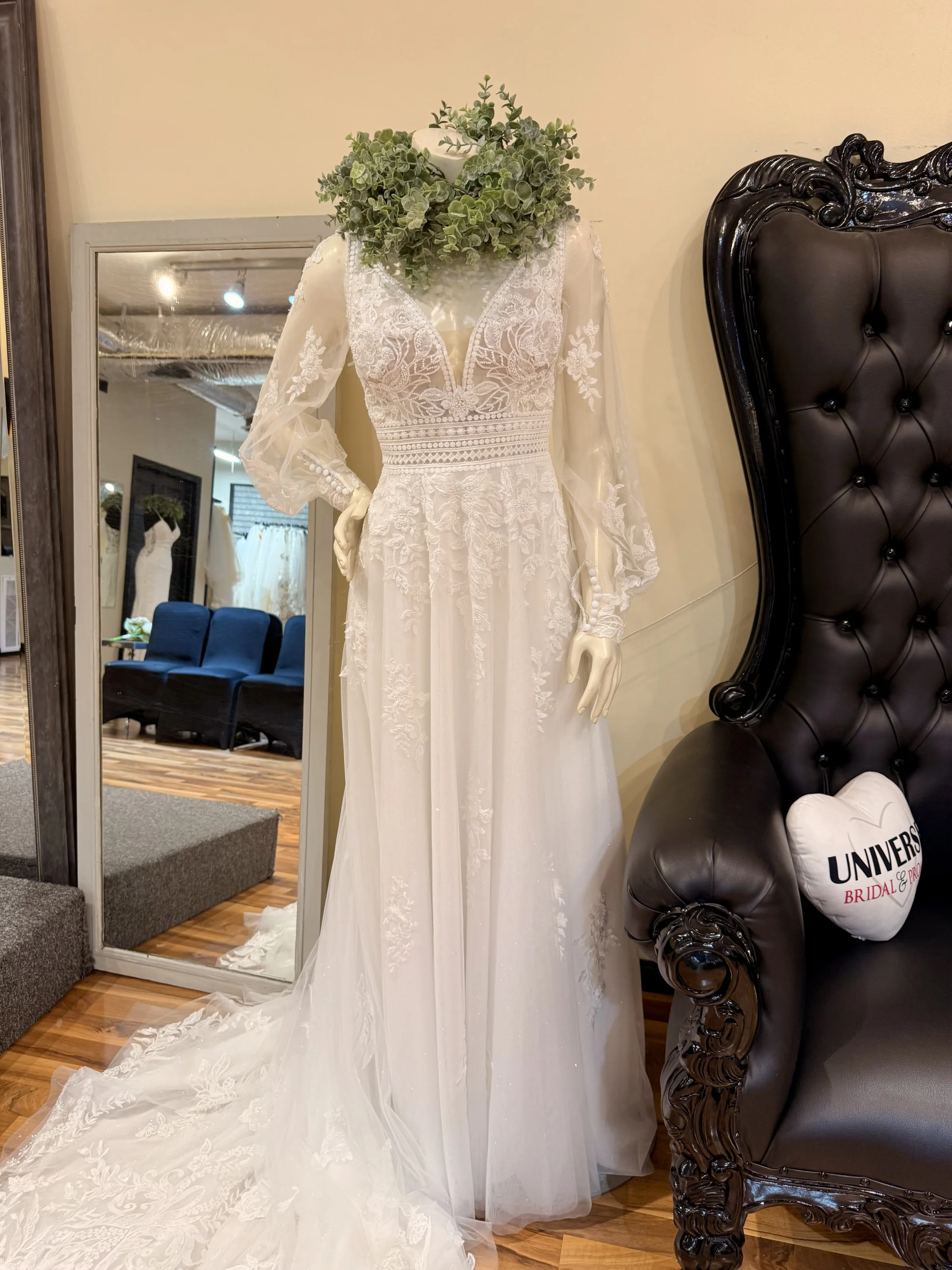 universe-bridal-prom-003da97f