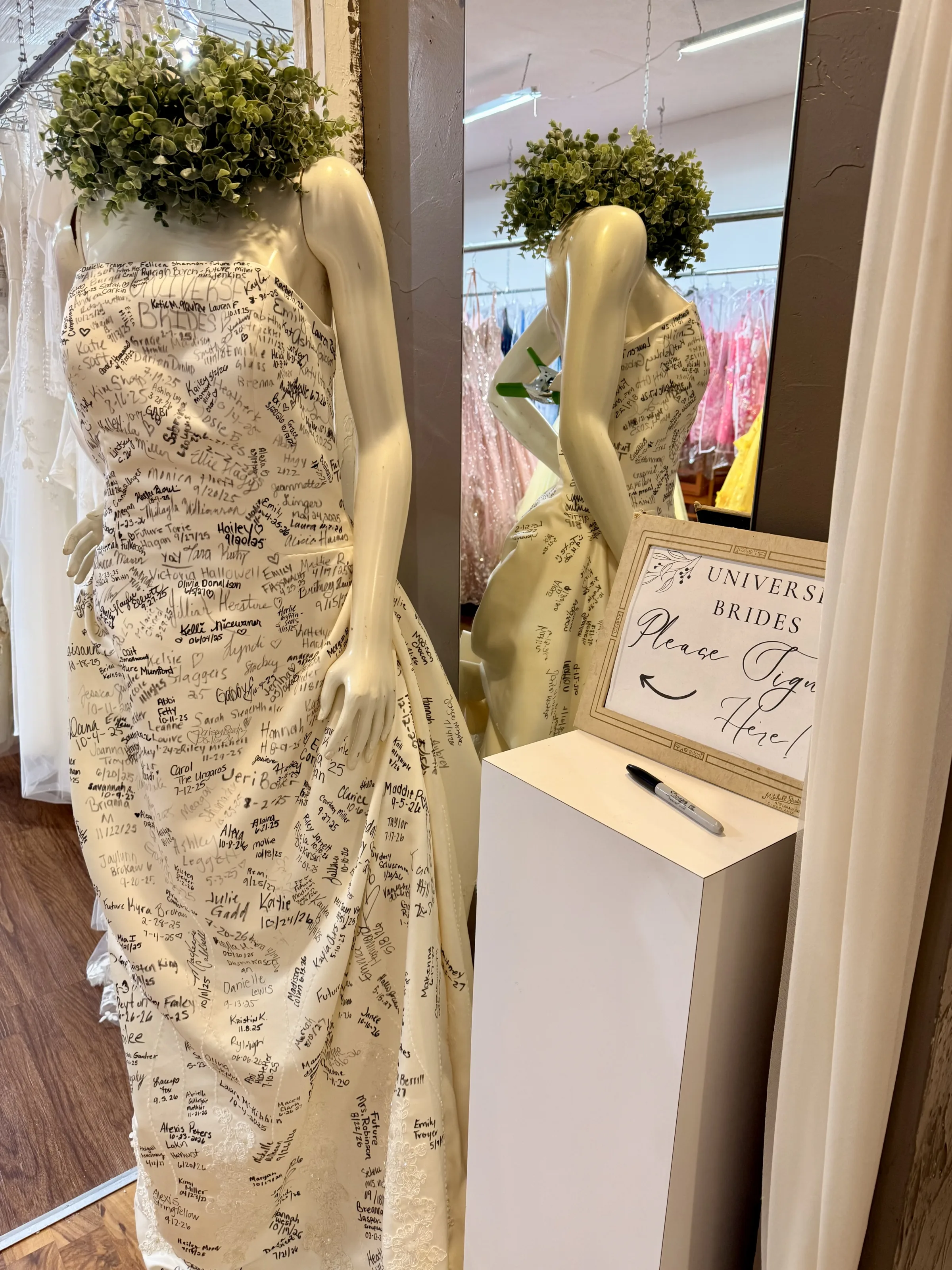 universe-bridal-prom-3e8a194e