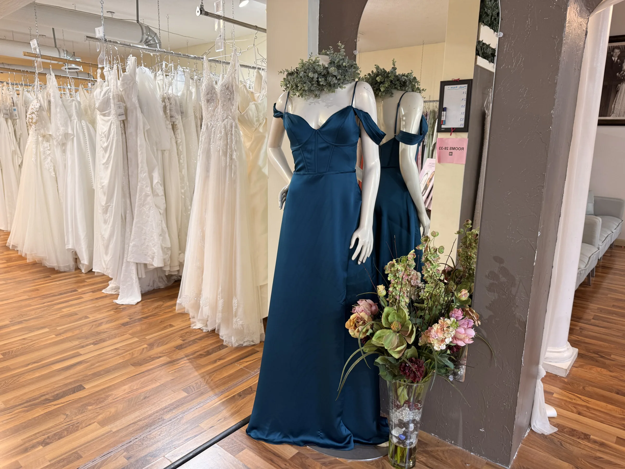 universe-bridal-prom-85e820e3