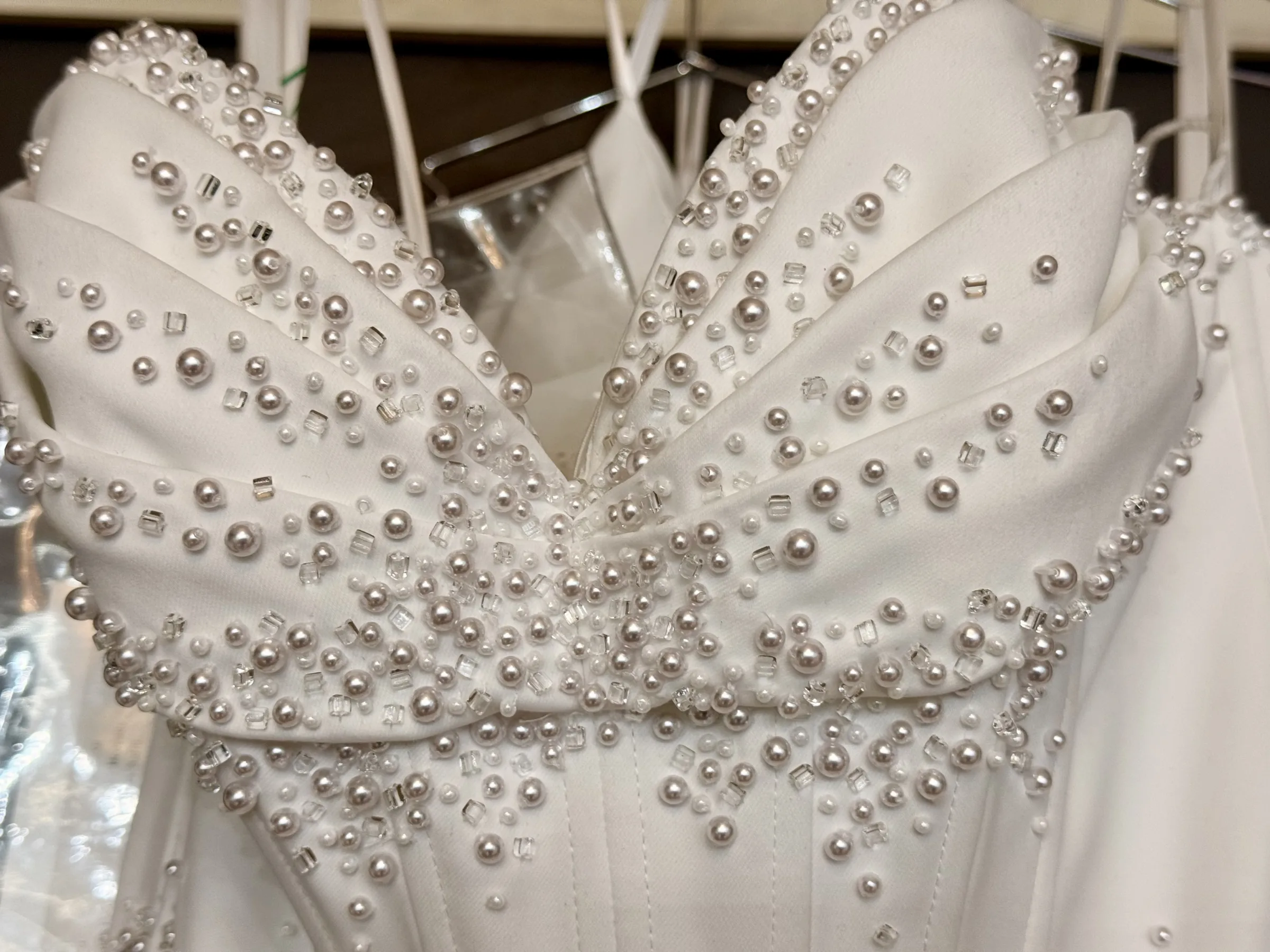 universe-bridal-prom-e271ad08