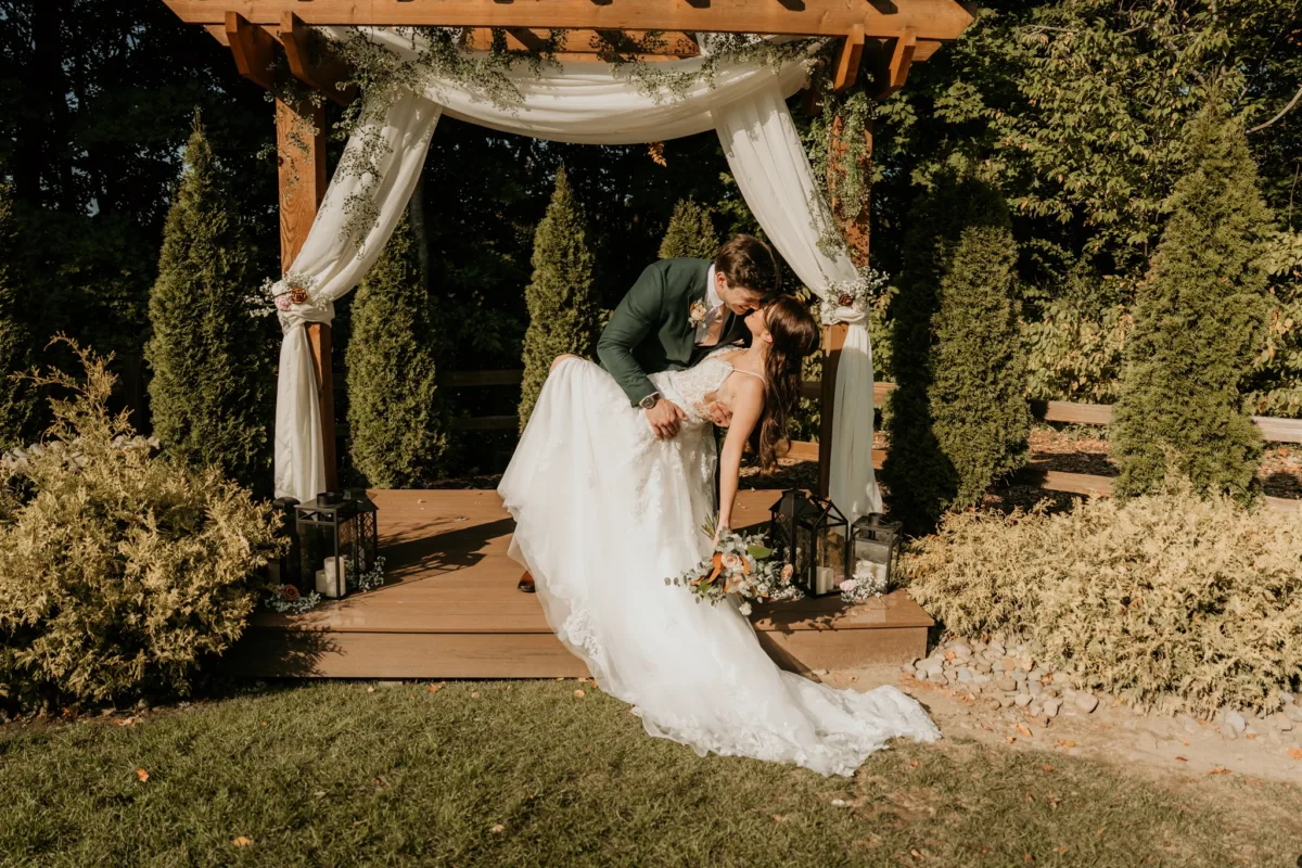 Rustic Tall Oaks Resort Wedding in Ohio