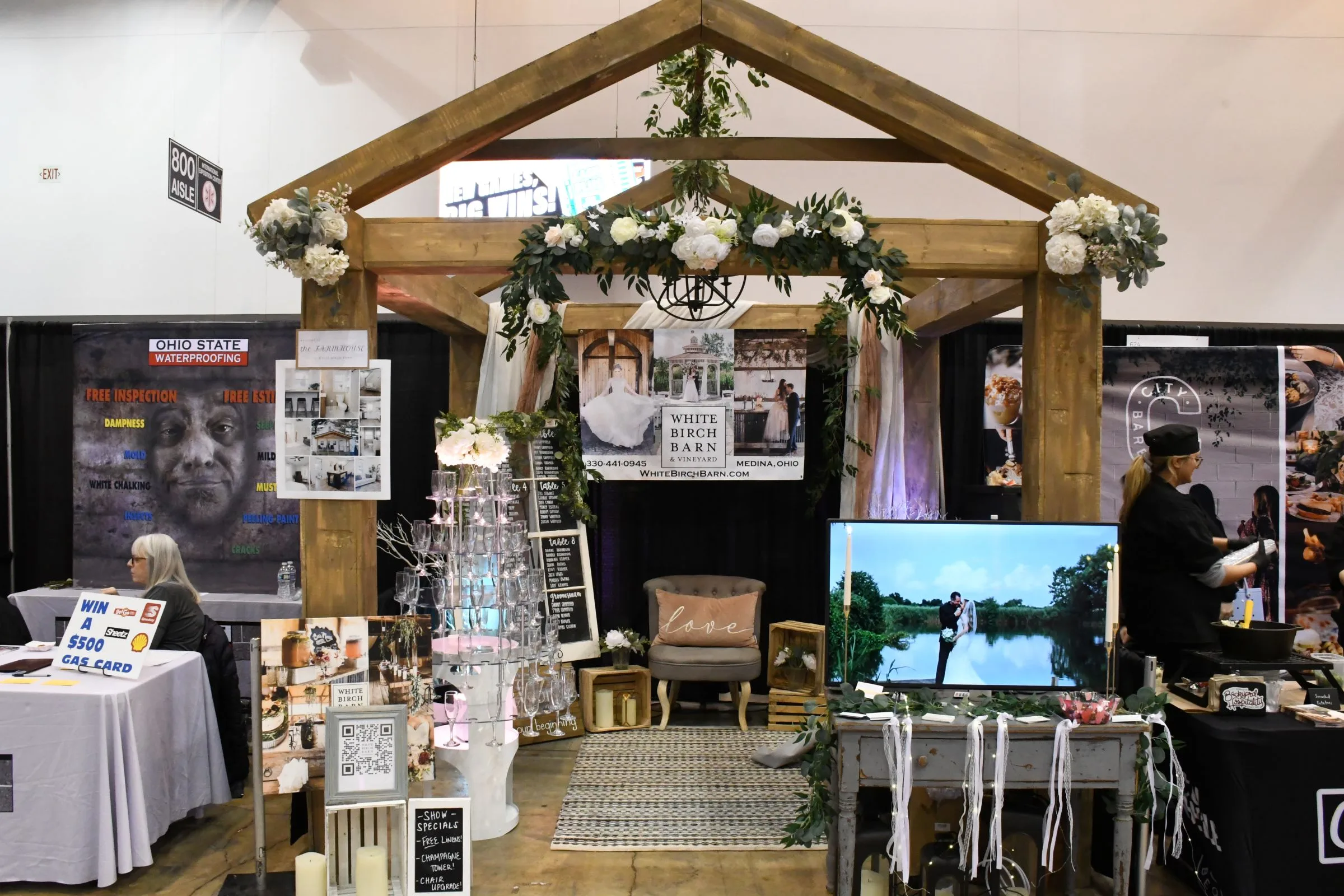1 WhiteBirchBarn 1 - Booth Design Gallery 1 WhiteBirchBarn 1