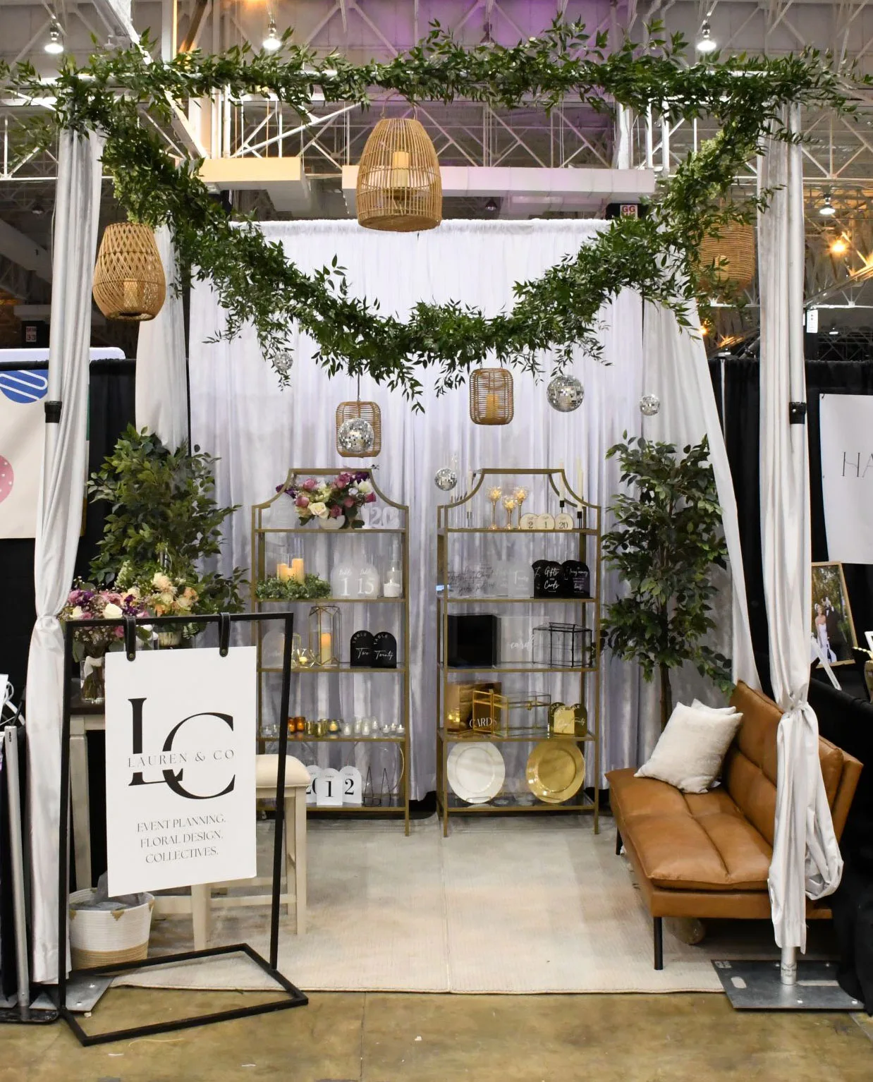 LaurenCo cropped - Booth Design Gallery LaurenCo cropped