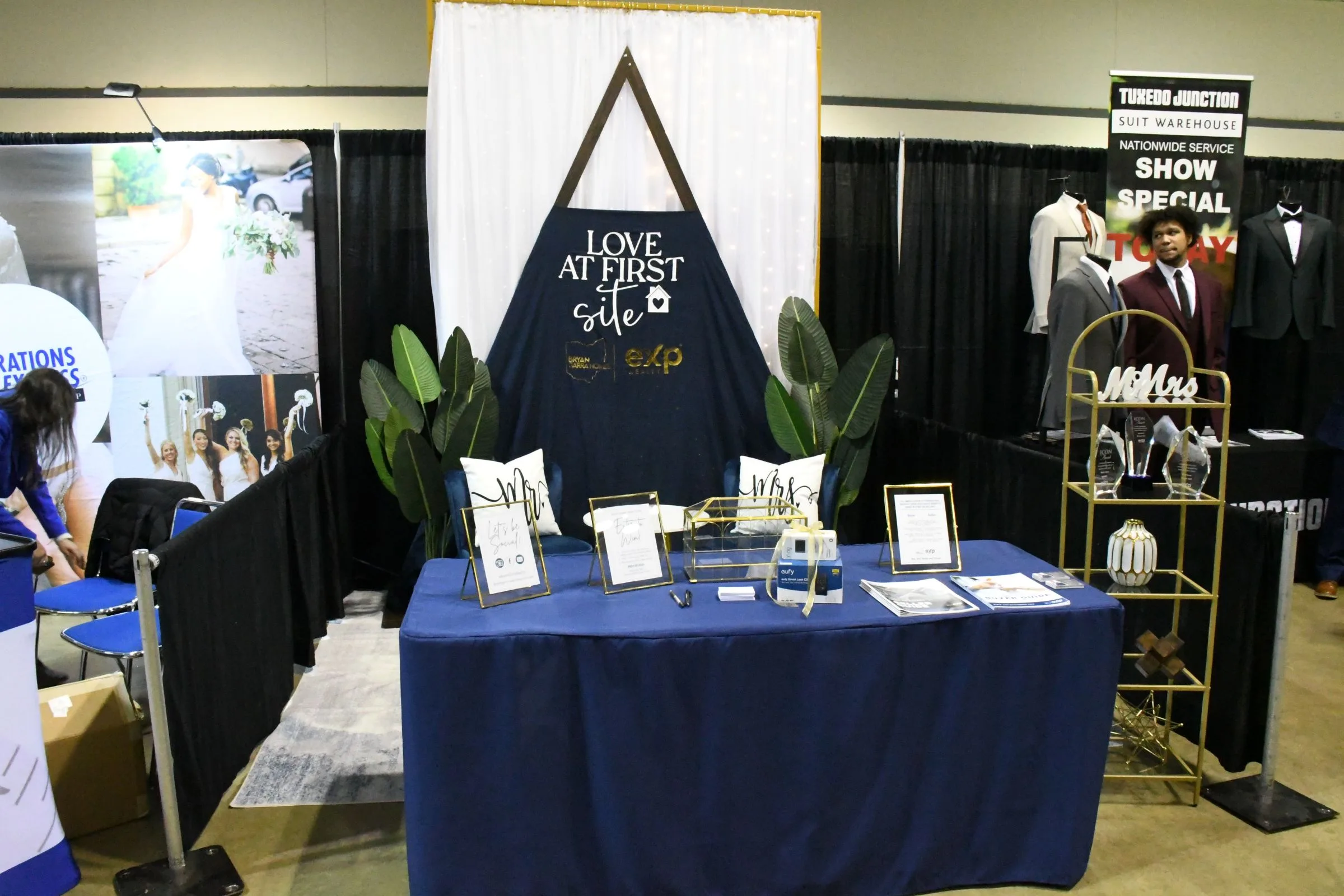 exp Realty 2 - Booth Design Gallery exp Realty 2