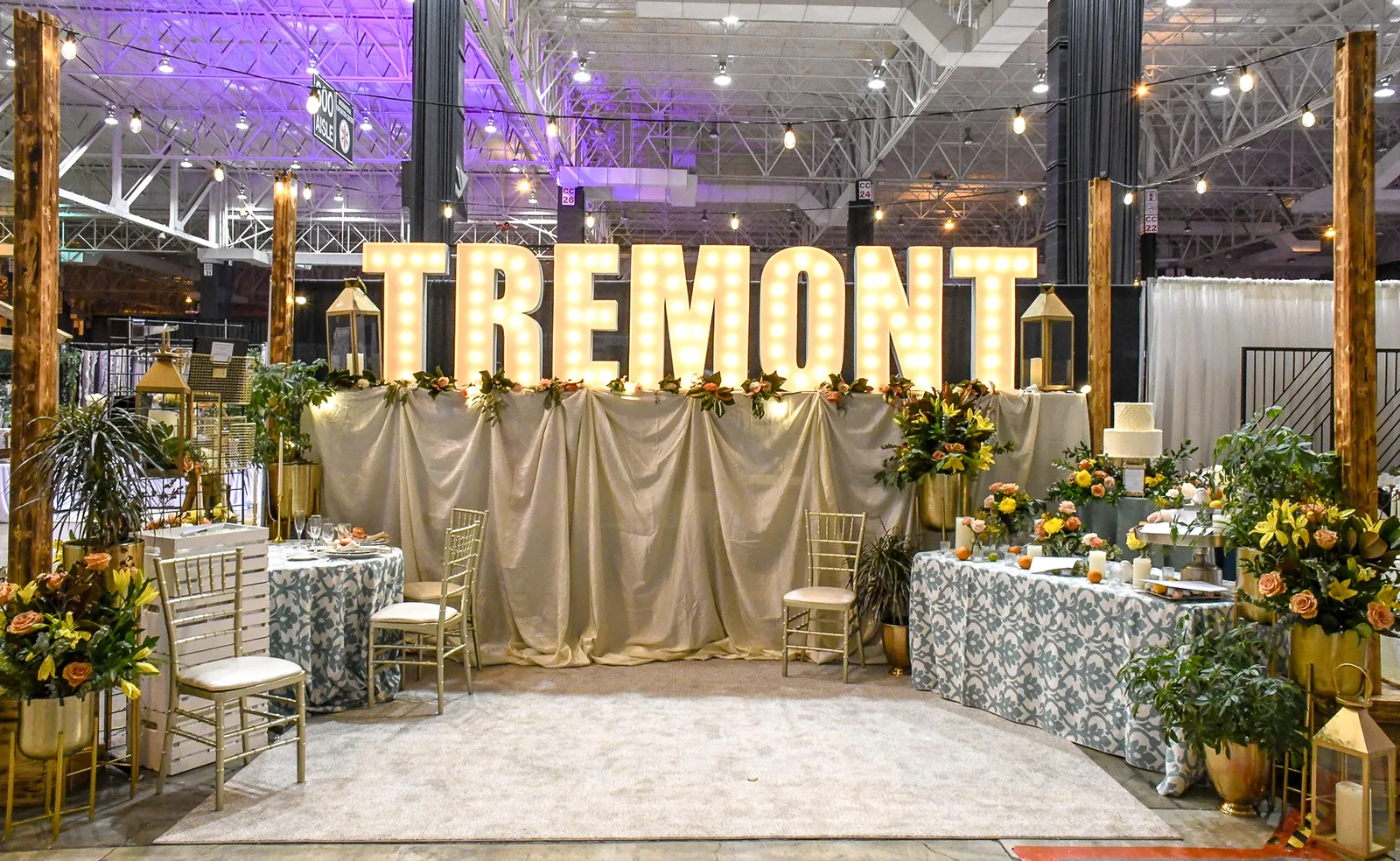 venue1 - 15 Wedding Expo Booth Ideas That Attract More Couples venue1
